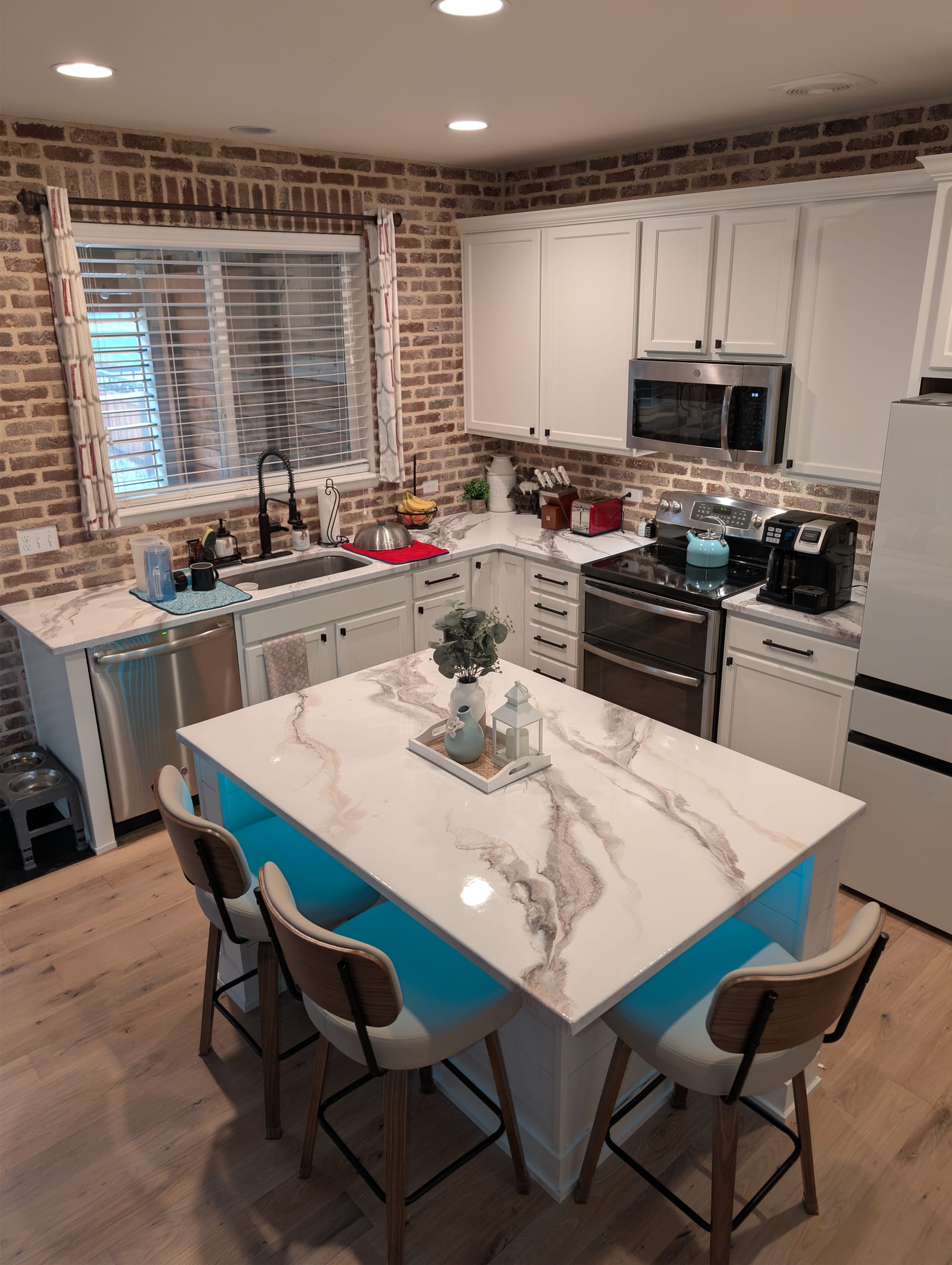 Cream marble-effect epoxy kitchen island by Ray Sample, Castle Rock CO
